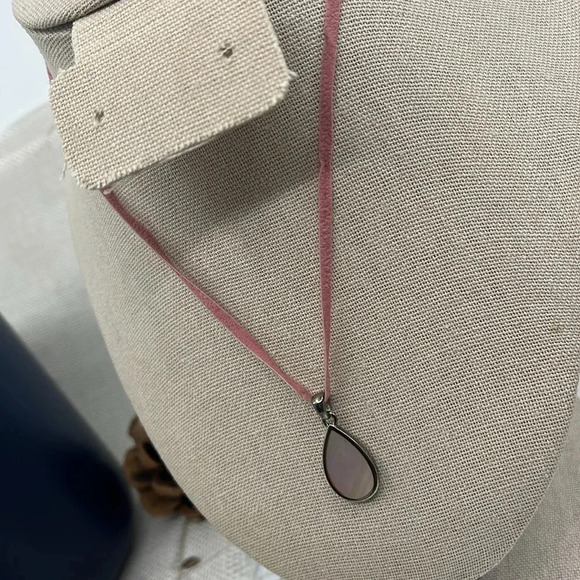 Elegant Pink Necklace with 925 Sterling Silver Teardrop Pendant - 16" - Picture 4 of 14